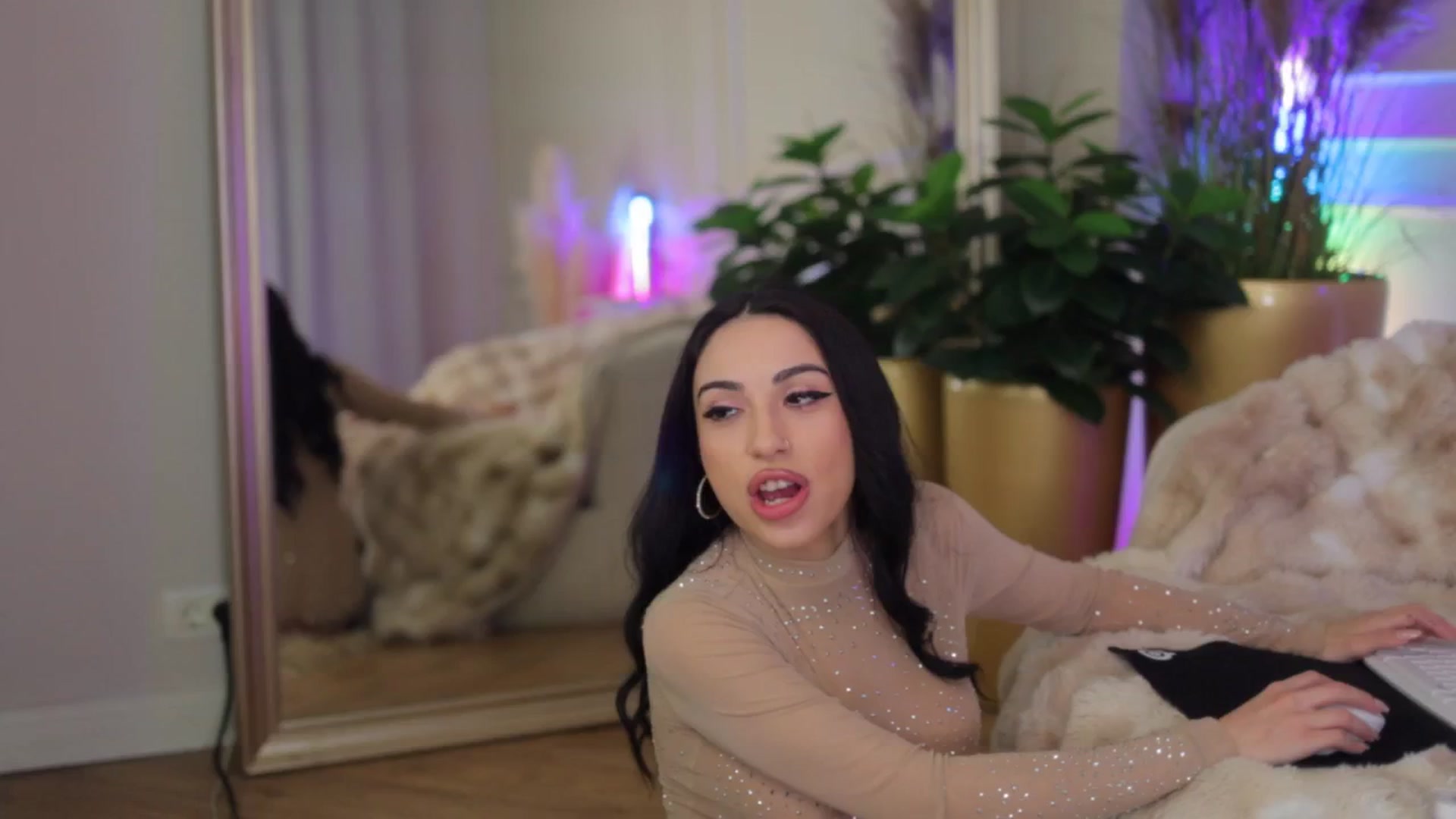 Gallery image thumbnail from AnaisBloom's myfreecams stream on, 04/23/2026, 02:43 image 2 of 20
