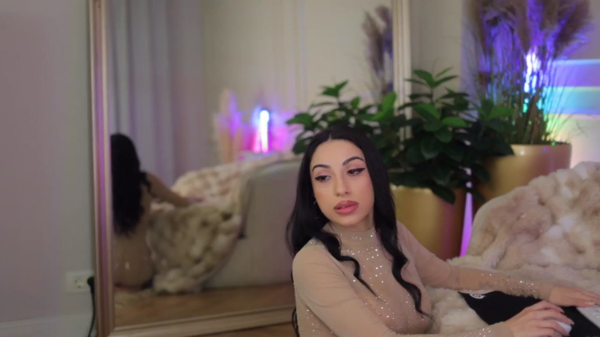 Gallery image thumbnail from AnaisBloom's myfreecams stream on, 04/23/2026, 02:43 image 1 of 20