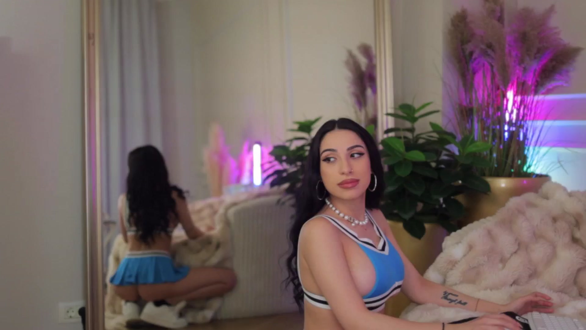 Gallery image thumbnail from AnaisBloom's myfreecams stream on, 04/29/2026, 02:46 image 7 of 20