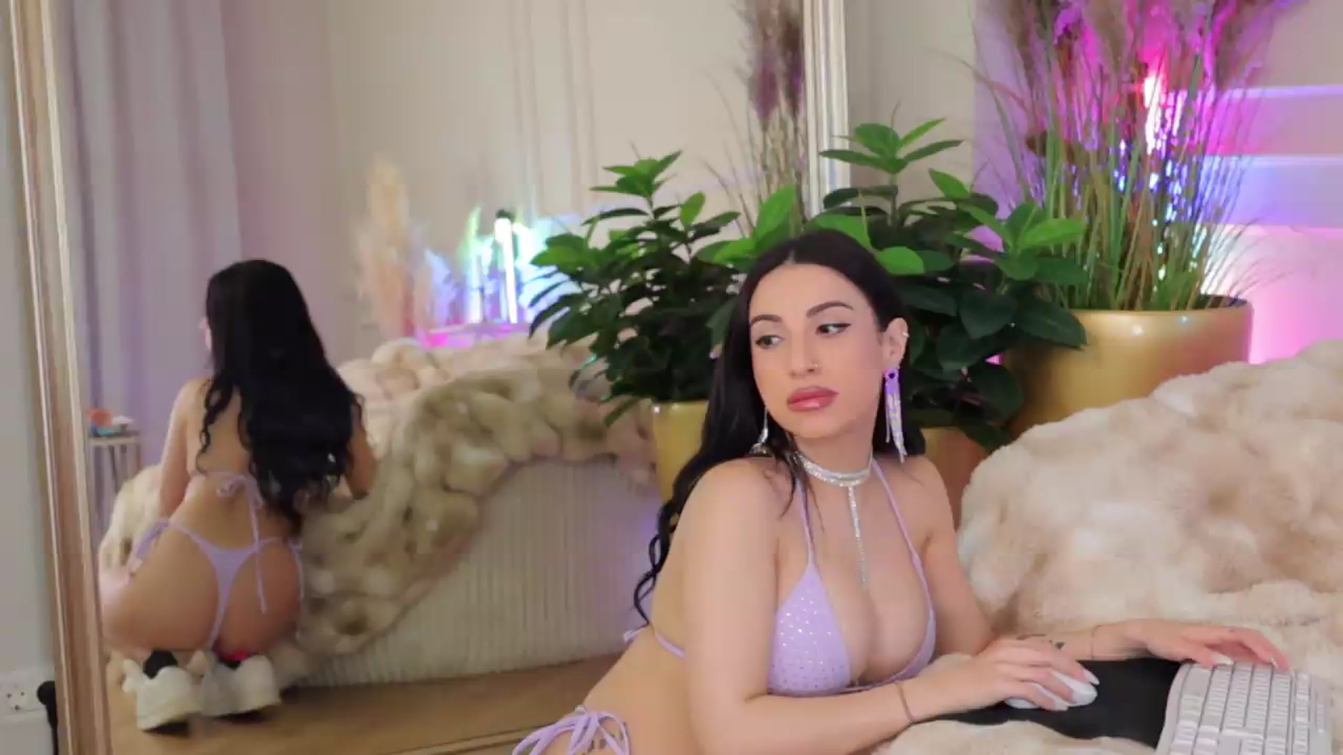 Gallery image thumbnail from AnaisBloom's myfreecams stream on, 05/11/2026, 02:40 image 1 of 20