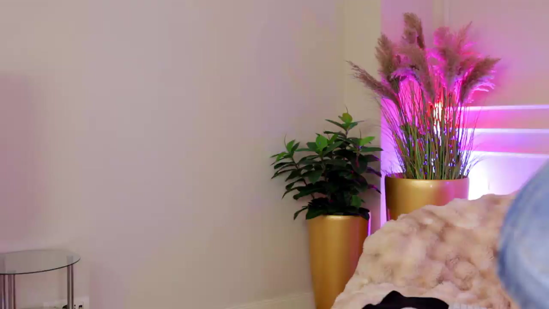 Gallery image thumbnail from AnaisBloom's myfreecams stream on, 05/25/2026, 02:39 image 2 of 20
