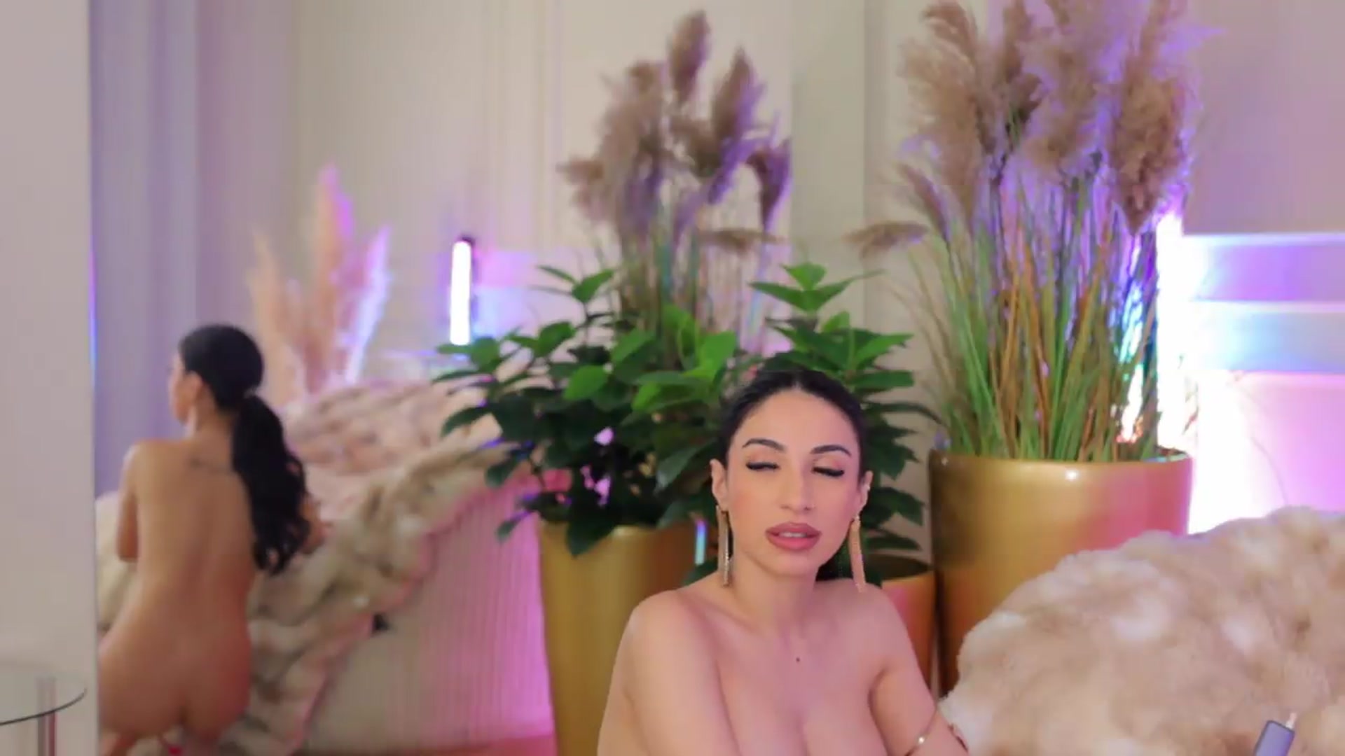 Gallery image thumbnail from AnaisBloom's myfreecams stream on, 06/04/2026, 02:42 image 14 of 20