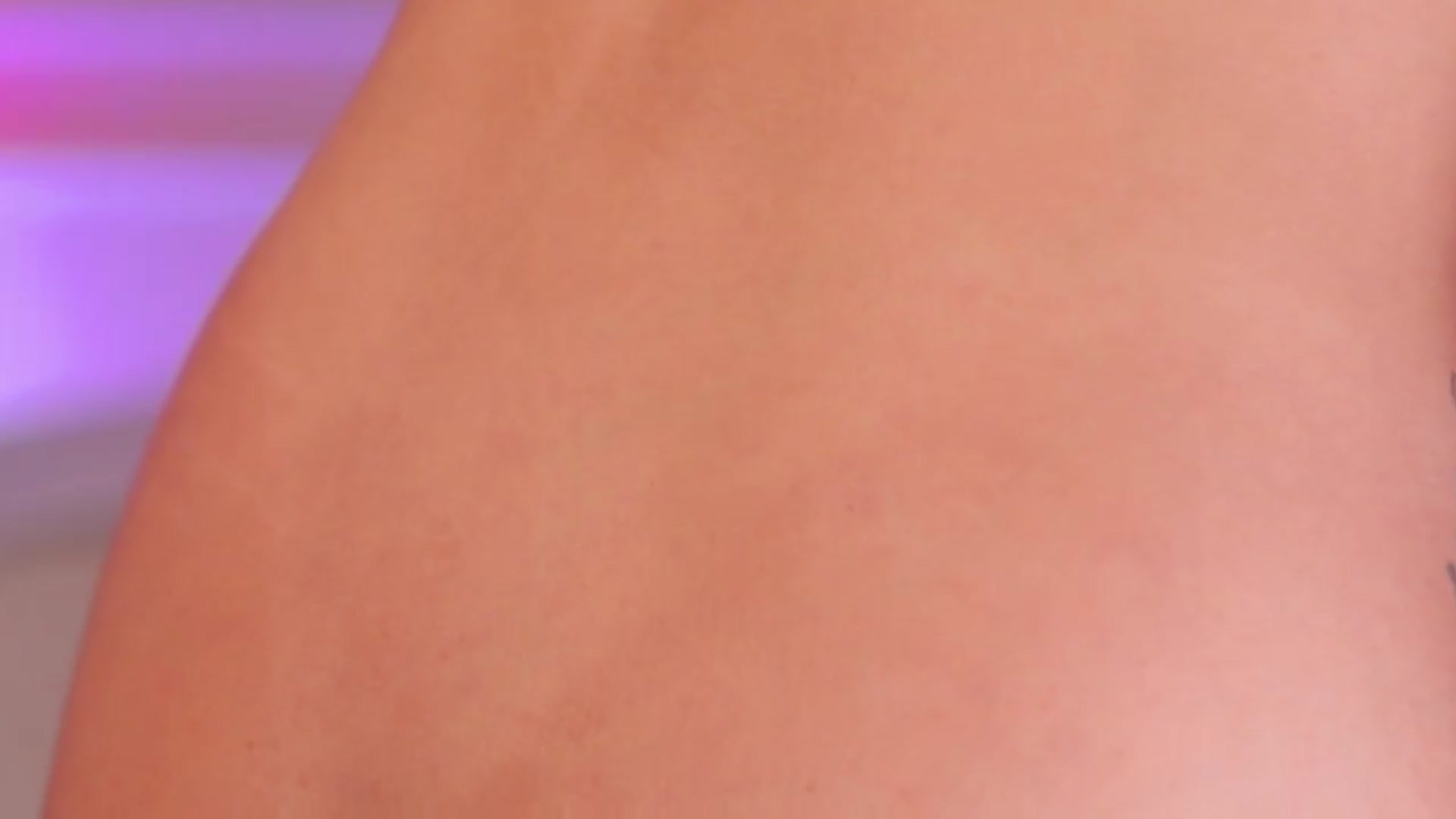 Gallery image thumbnail from AnaisBloom's myfreecams stream on, 06/30/2026, 21:54 image 19 of 20