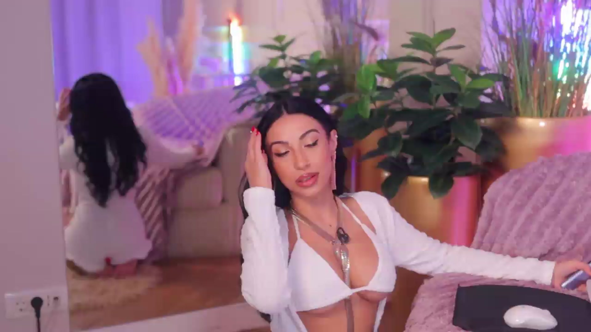 Gallery image thumbnail from AnaisBloom's myfreecams stream on, 07/06/2026, 22:50 image 2 of 20