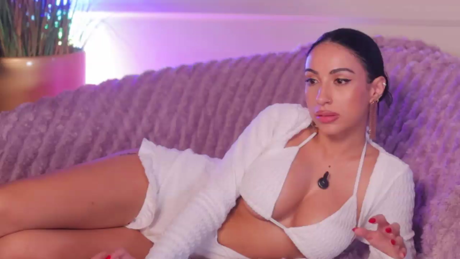 Gallery image thumbnail from AnaisBloom's myfreecams stream on, 07/07/2026, 02:39 image 17 of 20