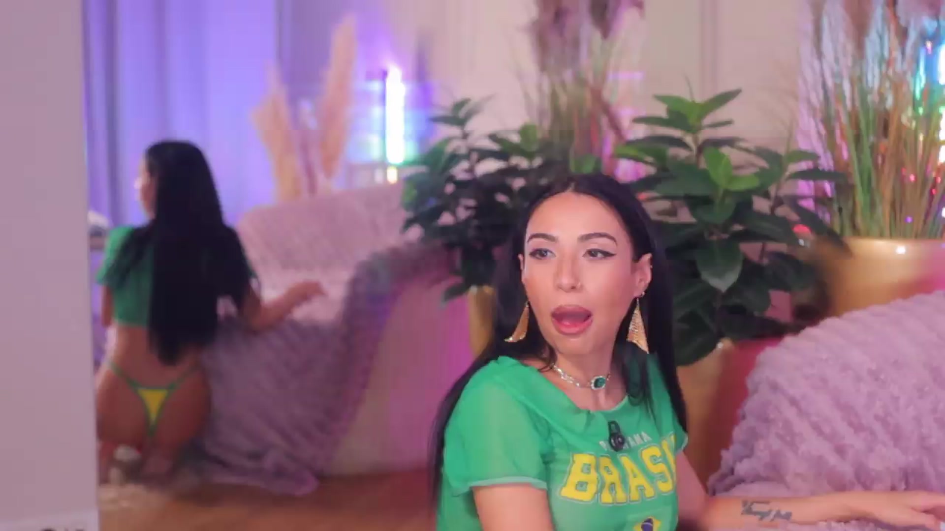 Gallery image thumbnail from AnaisBloom's myfreecams stream on, 08/04/2026, 01:21 image 12 of 20