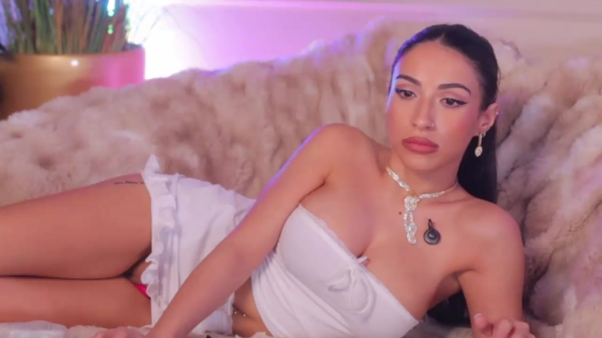 Gallery image thumbnail from AnaisBloom's myfreecams stream on, 08/23/2026, 23:03 image 5 of 20