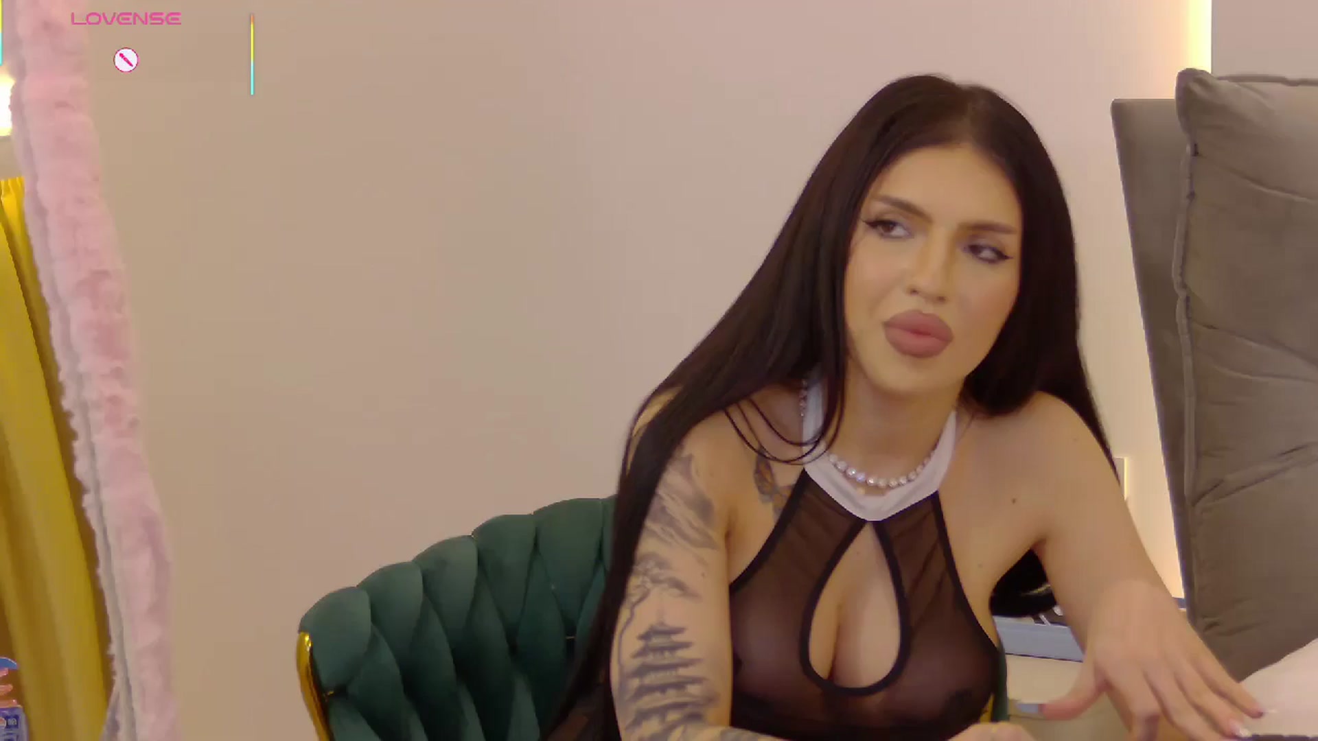 Gallery image thumbnail from AnaisClaire's myfreecams stream on, 08/02/2025, 16:12 image 6 of 20