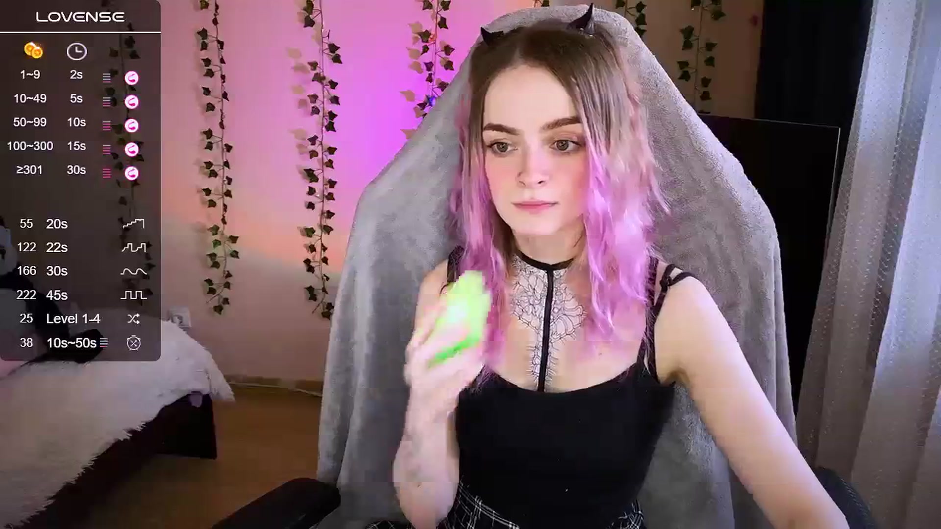 Gallery image thumbnail from Anamelia's myfreecams stream on, 11/19/2023, 12:47 image 10 of 20