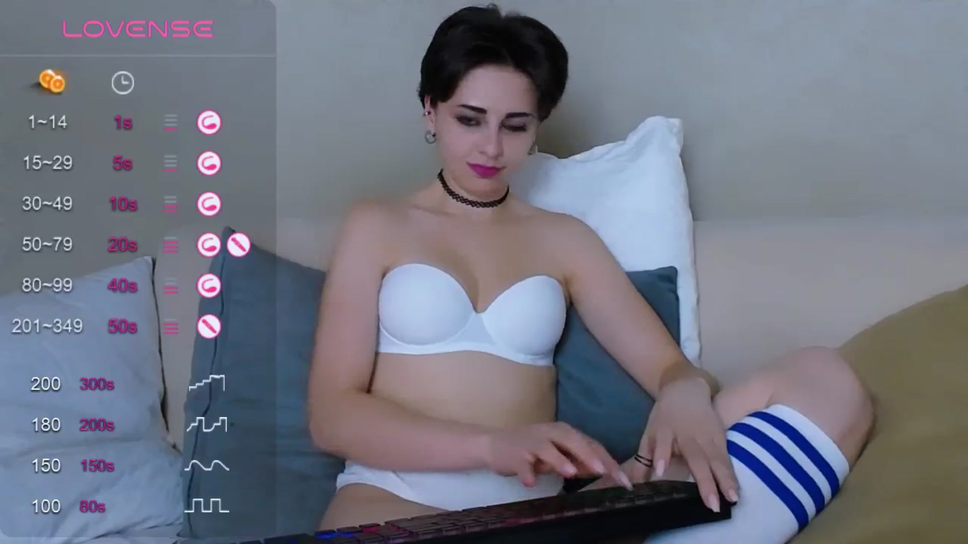 Gallery image thumbnail from AnasLoves's myfreecams stream on, 10/26/2023, 12:35 image 8 of 20