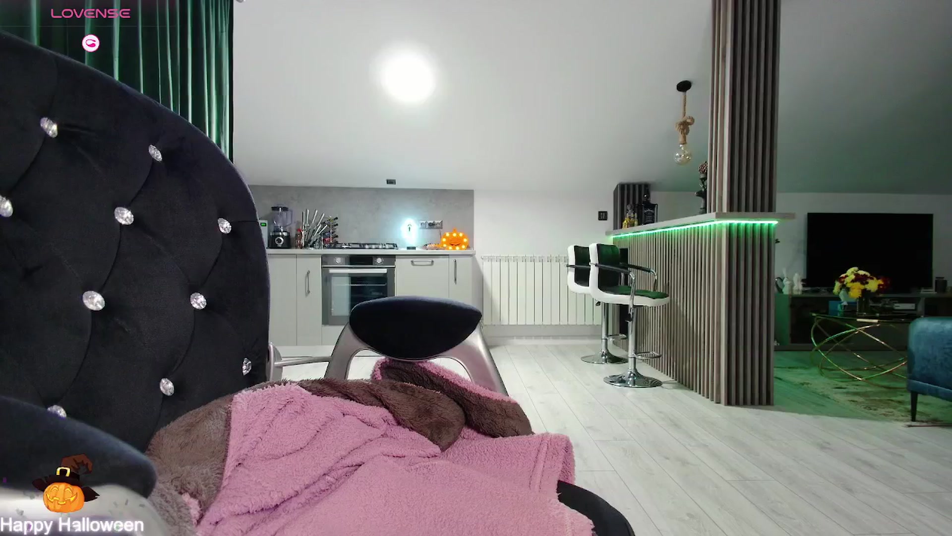 Gallery image thumbnail from Anastasia331's myfreecams stream on, 10/30/2024, 24:16 image 10 of 20
