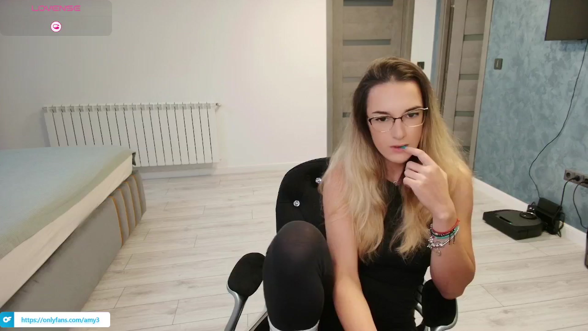 Gallery image thumbnail from Anastasia331's myfreecams stream on, 11/13/2024, 14:35 image 3 of 20