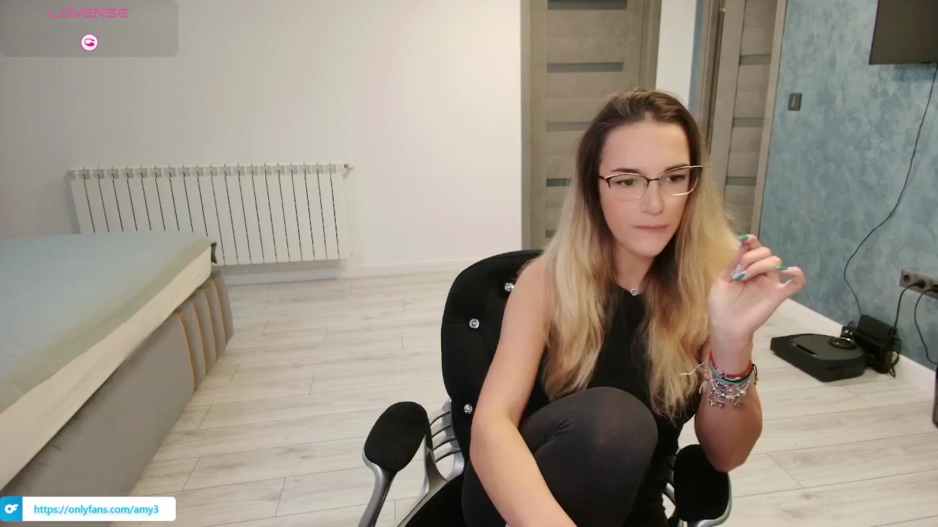 Gallery image thumbnail from Anastasia331's myfreecams stream on, 11/13/2024, 14:35 image 8 of 20