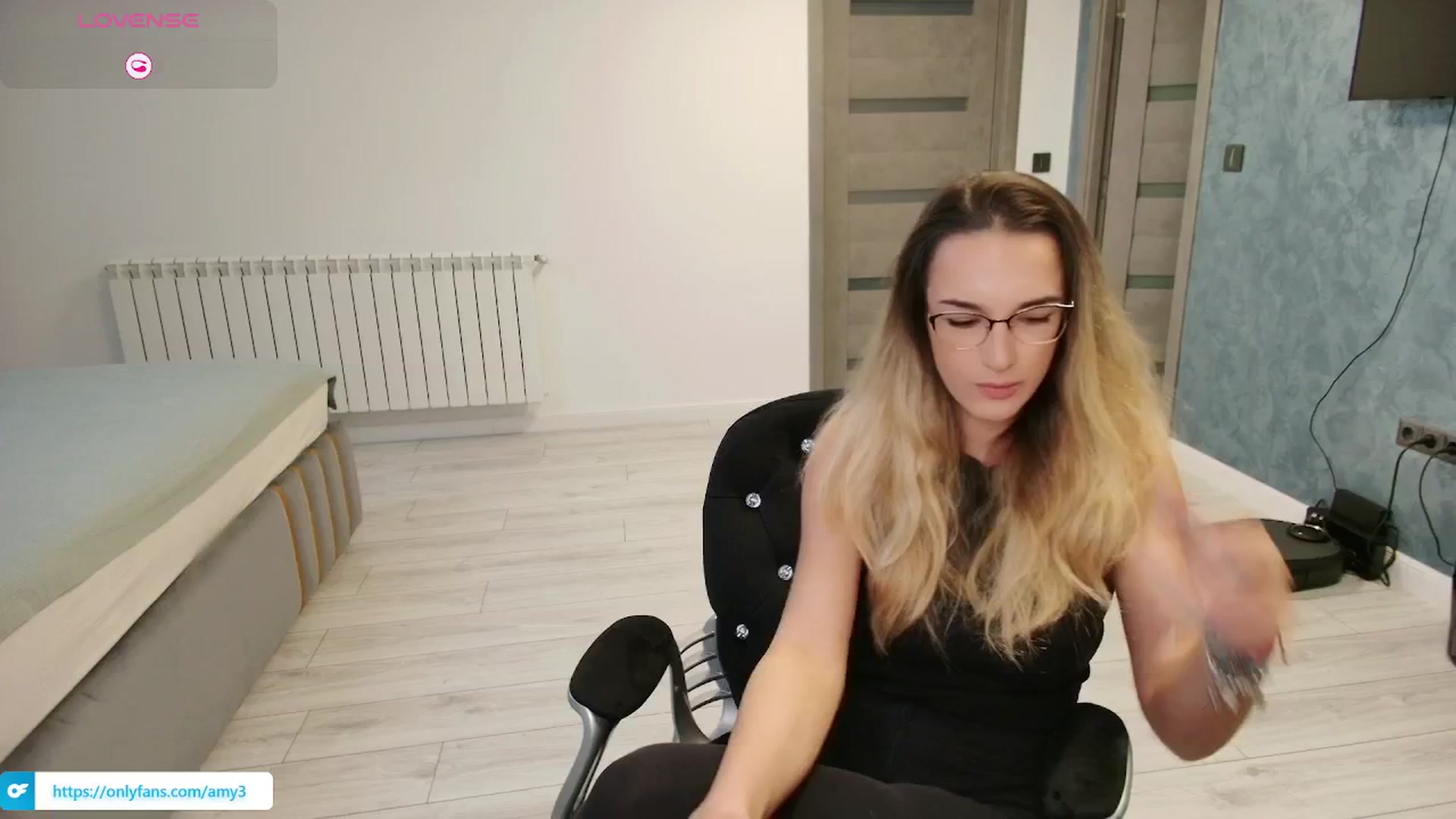 Gallery image thumbnail from Anastasia331's myfreecams stream on, 11/13/2024, 14:35 image 13 of 20