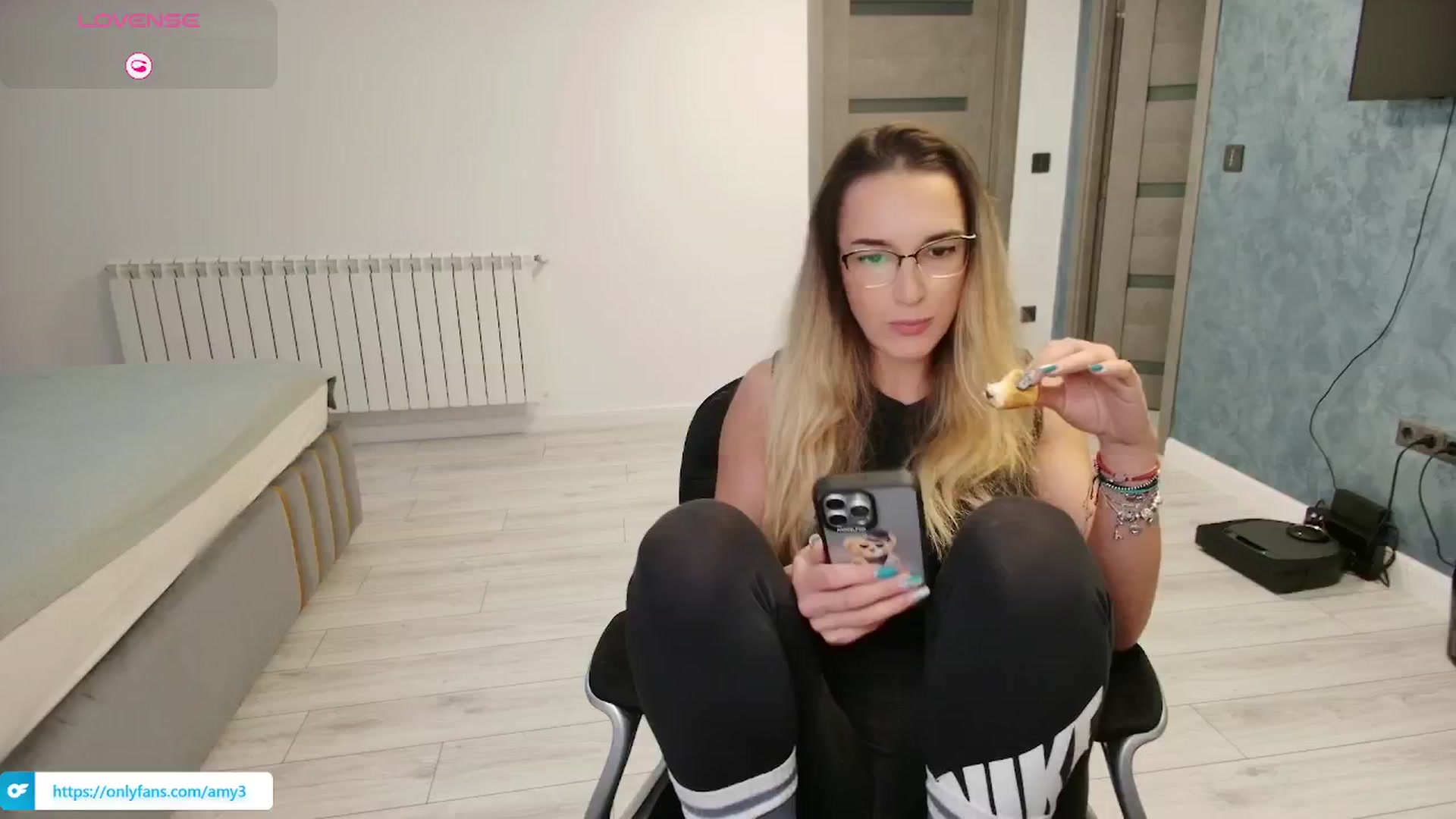 Gallery image thumbnail from Anastasia331's myfreecams stream on, 11/13/2024, 15:03 image 1 of 20