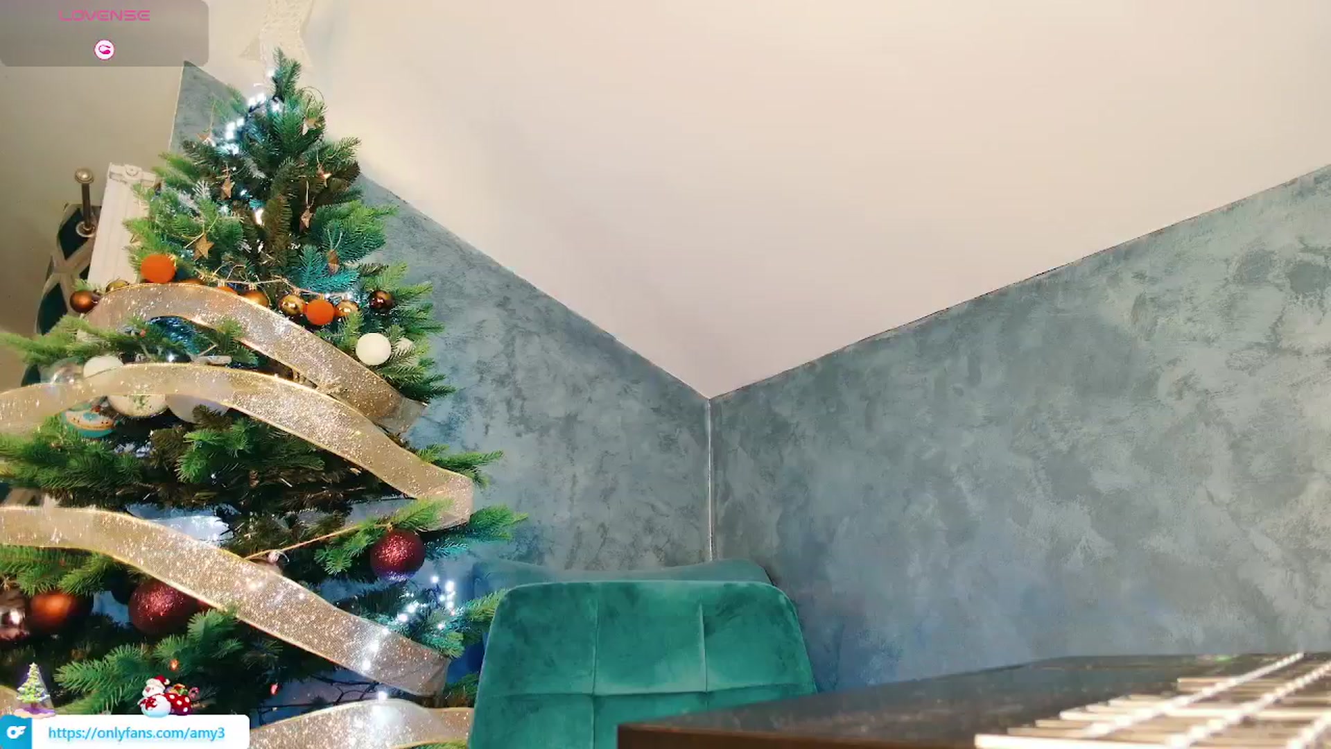 Gallery image thumbnail from Anastasia331's myfreecams stream on, 12/30/2024, 15:45 image 15 of 20