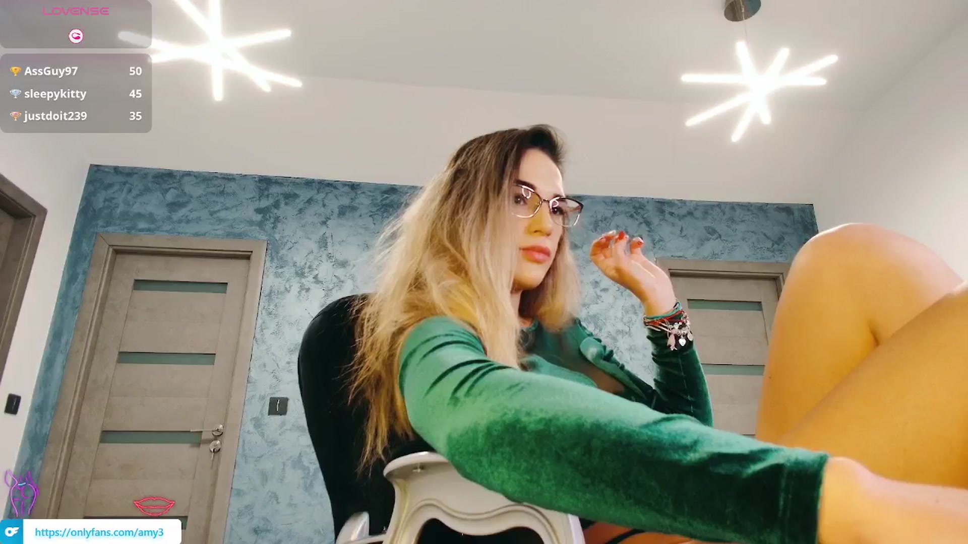 Gallery image thumbnail from Anastasia331's myfreecams stream on, 01/06/2025, 17:02 image 15 of 20