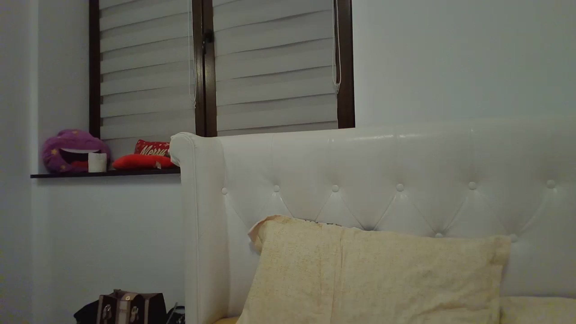 Gallery image thumbnail from Anastasia6910's myfreecams stream on, 03/20/2024, 19:11 image 3 of 20