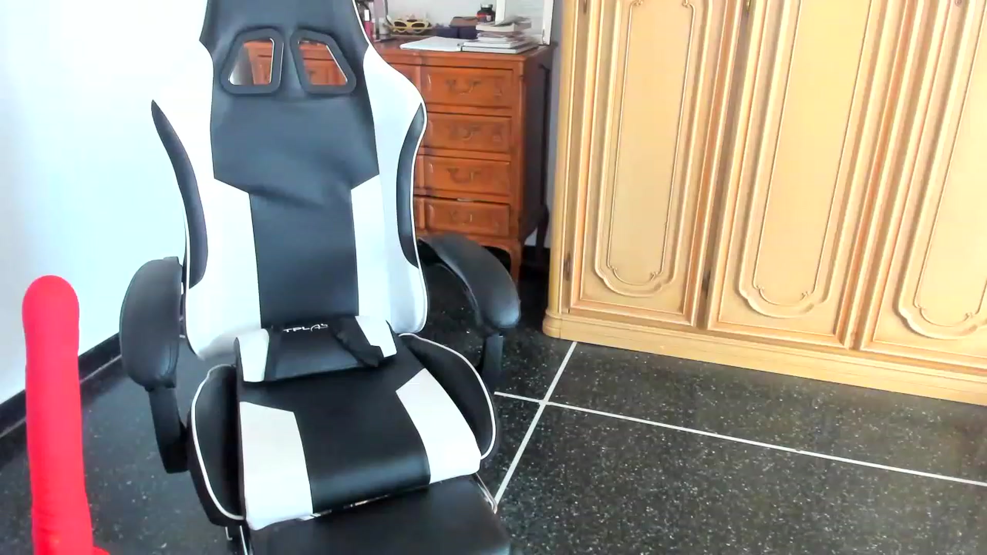 Gallery image thumbnail from Anastasia_sea's myfreecams stream on, 06/22/2023, 18:50 image 12 of 20