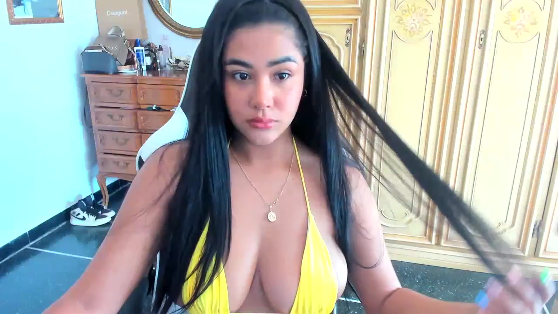 Gallery image thumbnail from Anastasia_sea's myfreecams stream on, 07/09/2023, 17:32 image 1 of 20