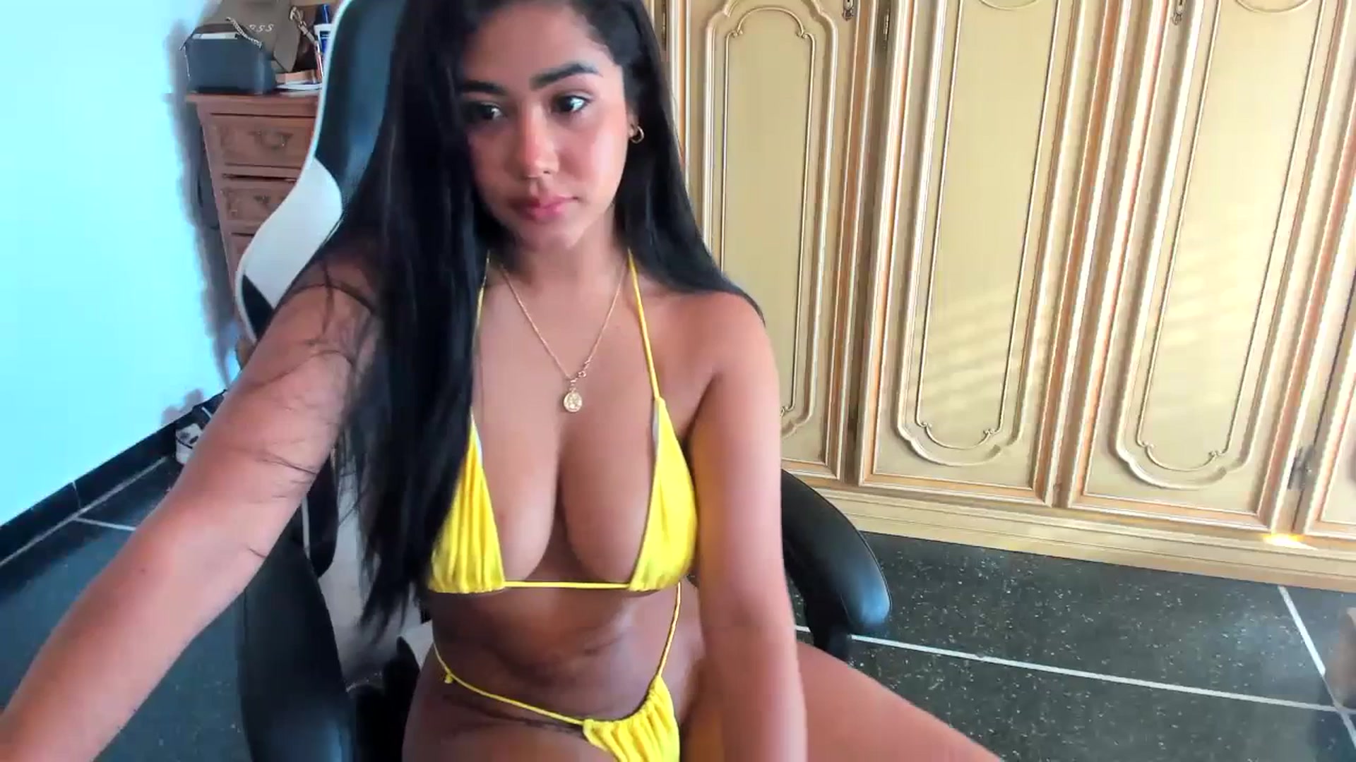 Gallery image thumbnail from Anastasia_sea's myfreecams stream on, 07/09/2023, 17:32 image 9 of 20