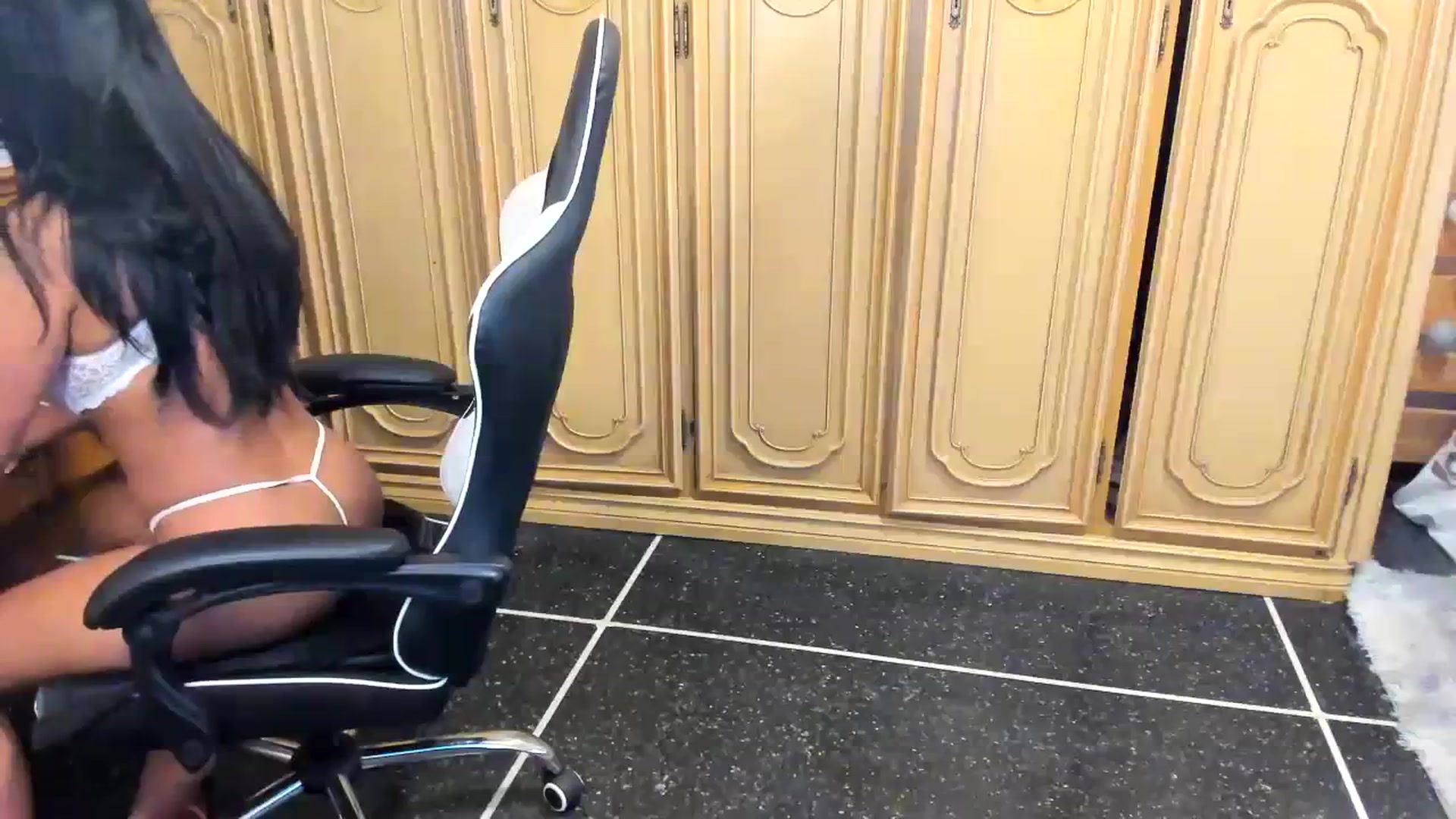 Gallery image thumbnail from Anastasia_sea's myfreecams stream on, 01/20/2024, 17:38 image 3 of 20