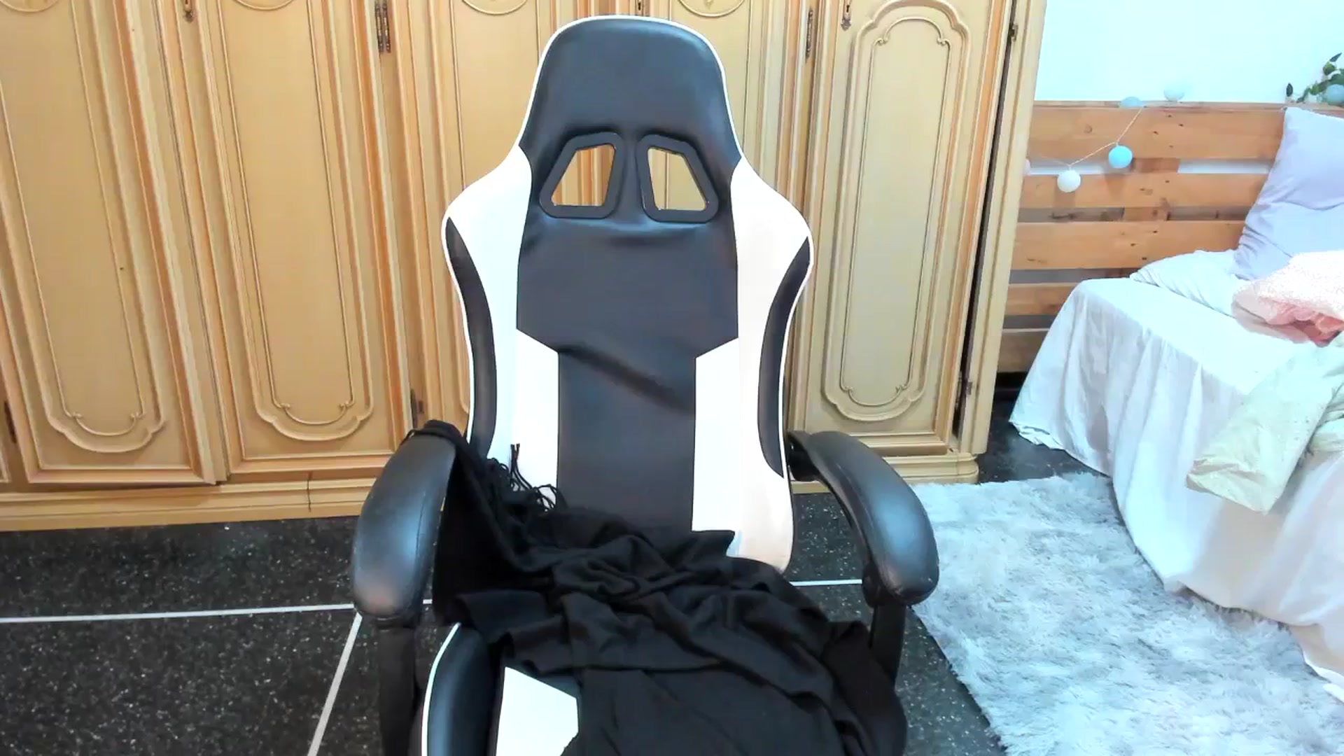 Gallery image thumbnail from Anastasia_sea's myfreecams stream on, 03/03/2024, 20:50 image 17 of 20