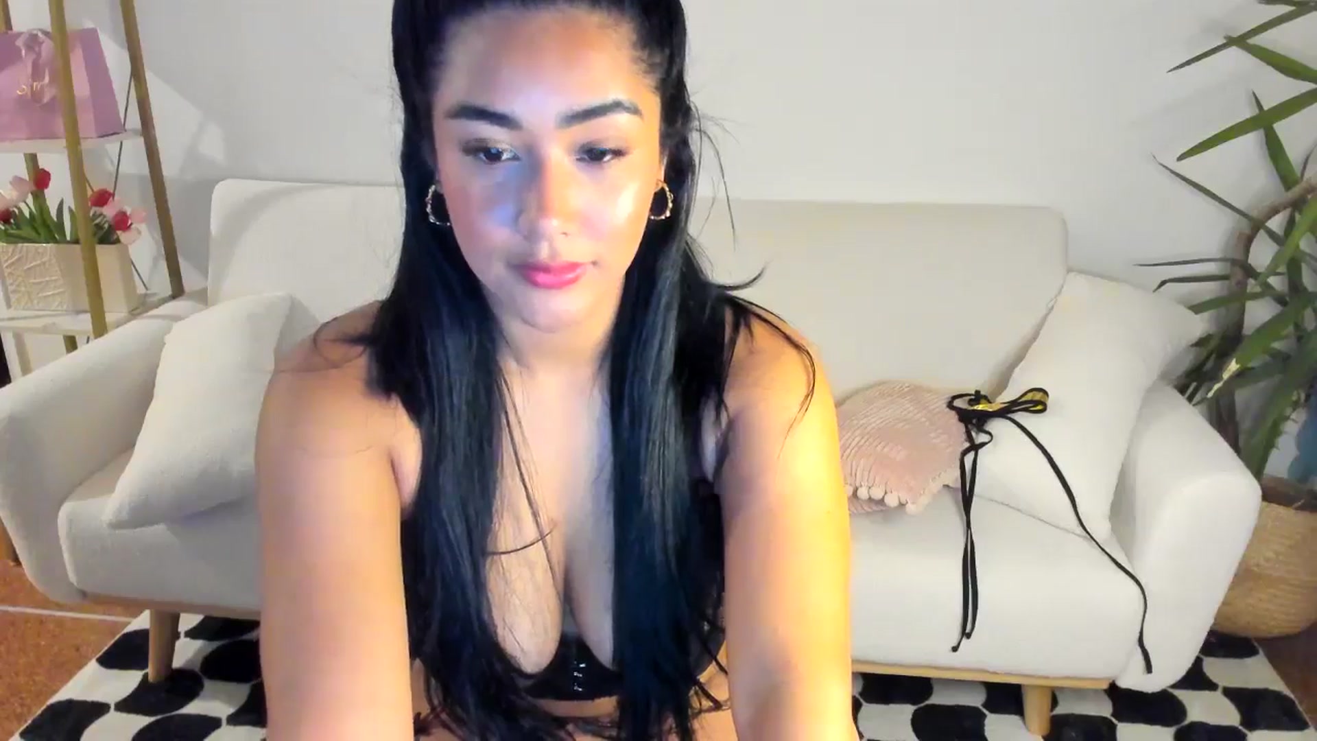 Gallery image thumbnail from Anastasia_sea's myfreecams stream on, 05/04/2024, 20:24 image 11 of 20
