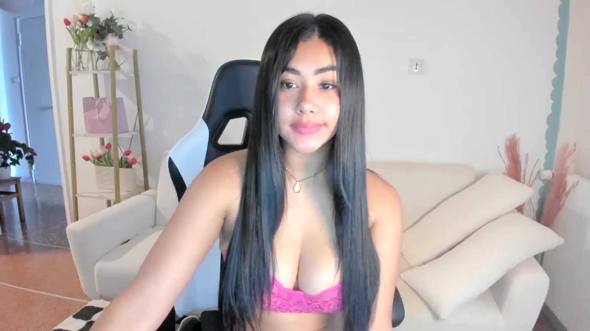 Gallery image thumbnail from Anastasia_sea's myfreecams stream on, 06/22/2024, 07:29 image 7 of 20