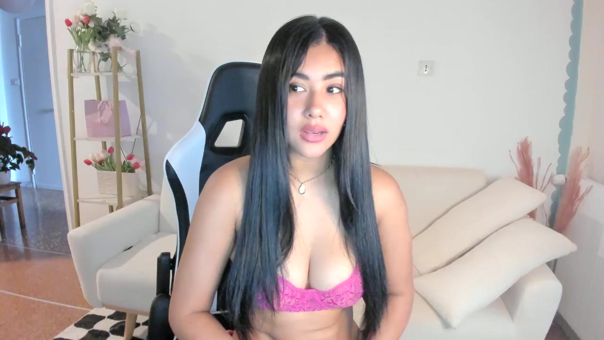 Gallery image thumbnail from Anastasia_sea's myfreecams stream on, 06/22/2024, 07:29 image 9 of 20