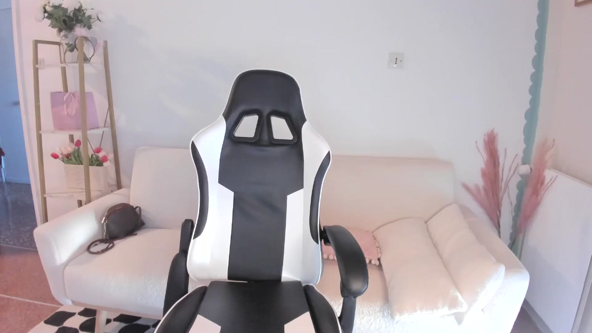 Gallery image thumbnail from Anastasia_sea's myfreecams stream on, 07/02/2024, 06:44 image 1 of 20