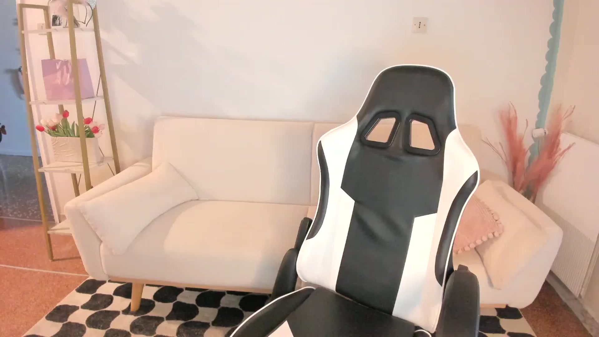 Gallery image thumbnail from Anastasia_sea's myfreecams stream on, 07/28/2024, 06:22 image 18 of 20