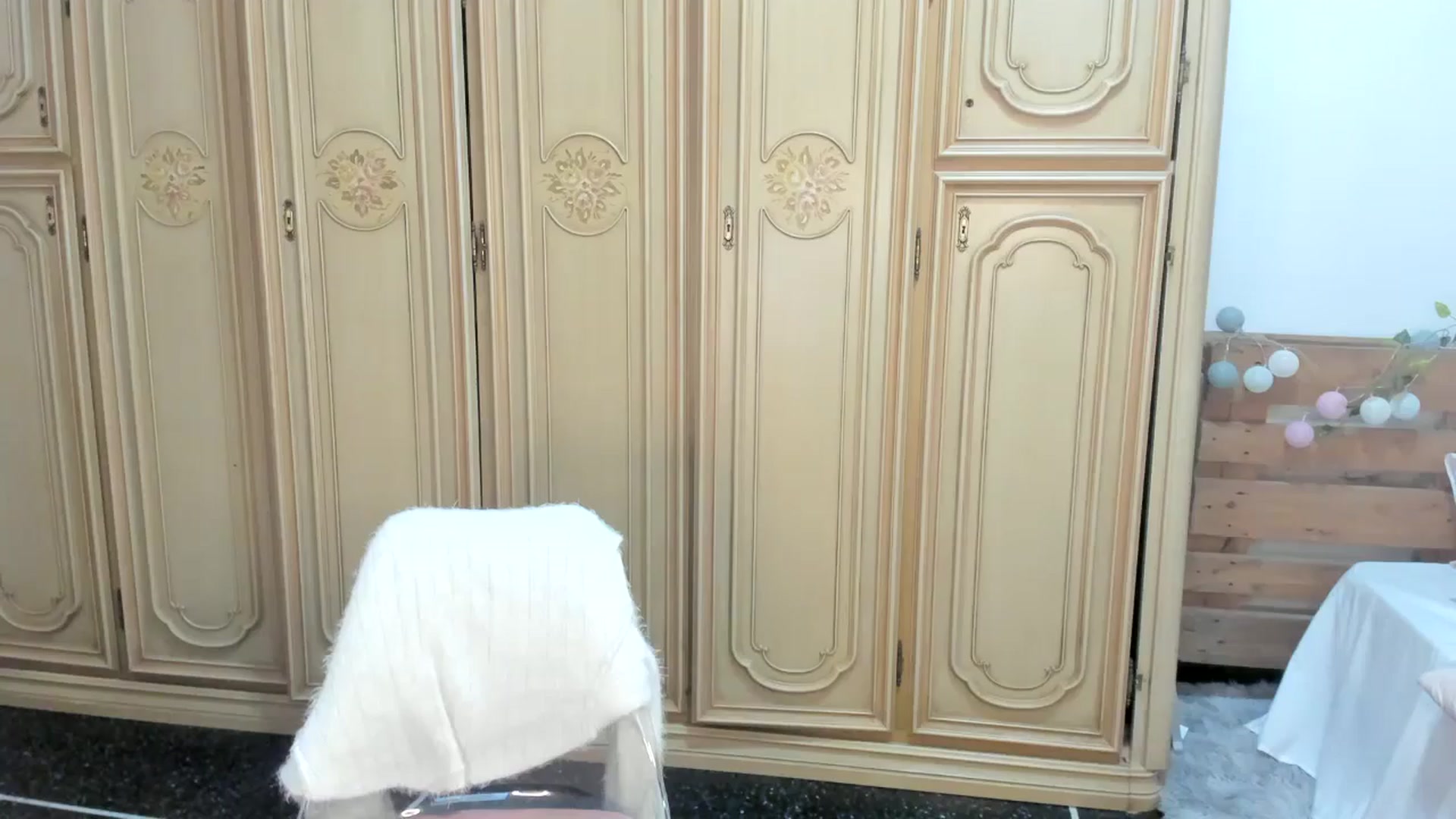 Gallery image thumbnail from Anastasia_sea's myfreecams stream on, 10/17/2024, 07:41 image 13 of 20