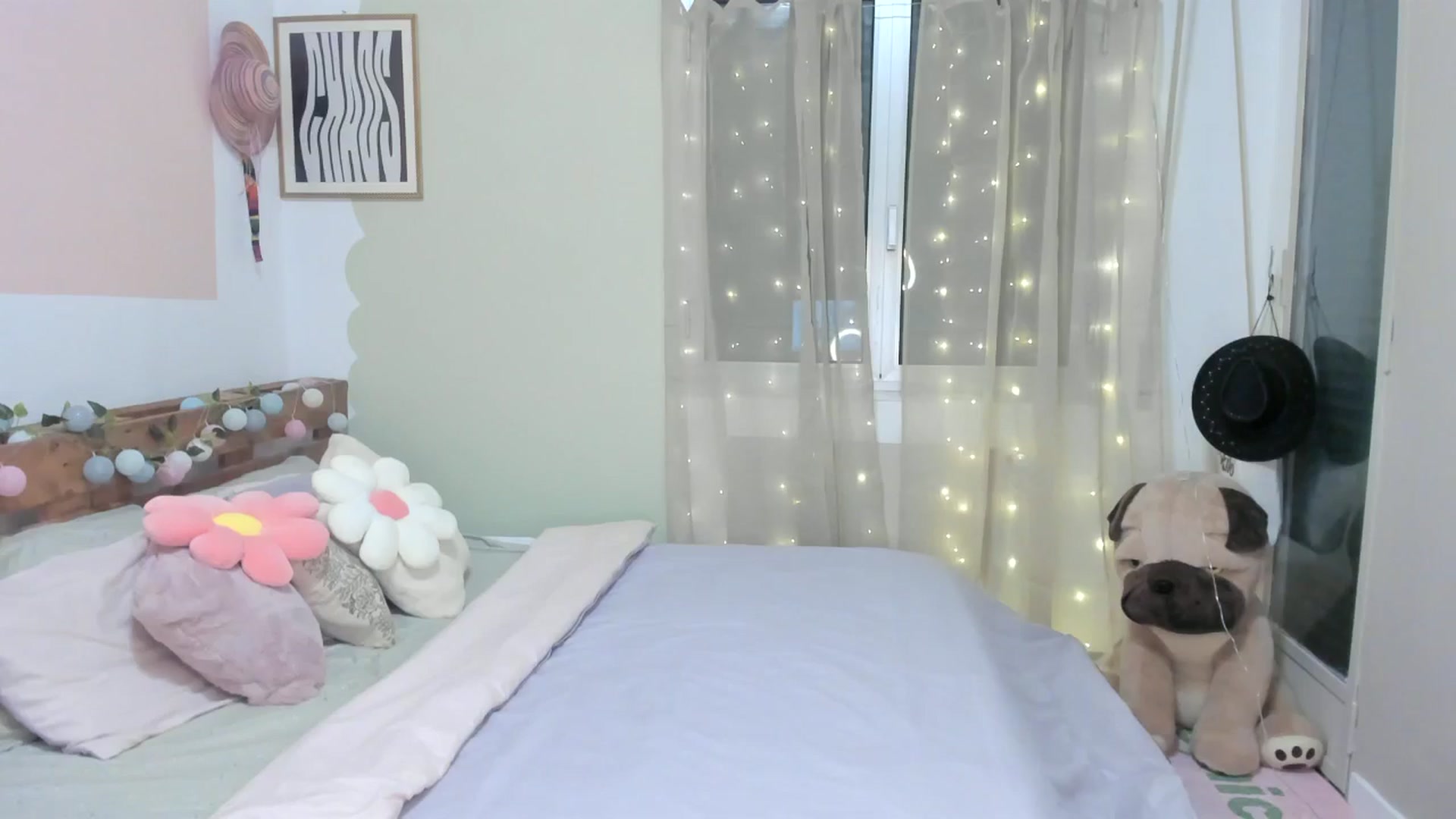 Gallery image thumbnail from Anastasia_sea's myfreecams stream on, 10/25/2024, 05:37 image 14 of 20