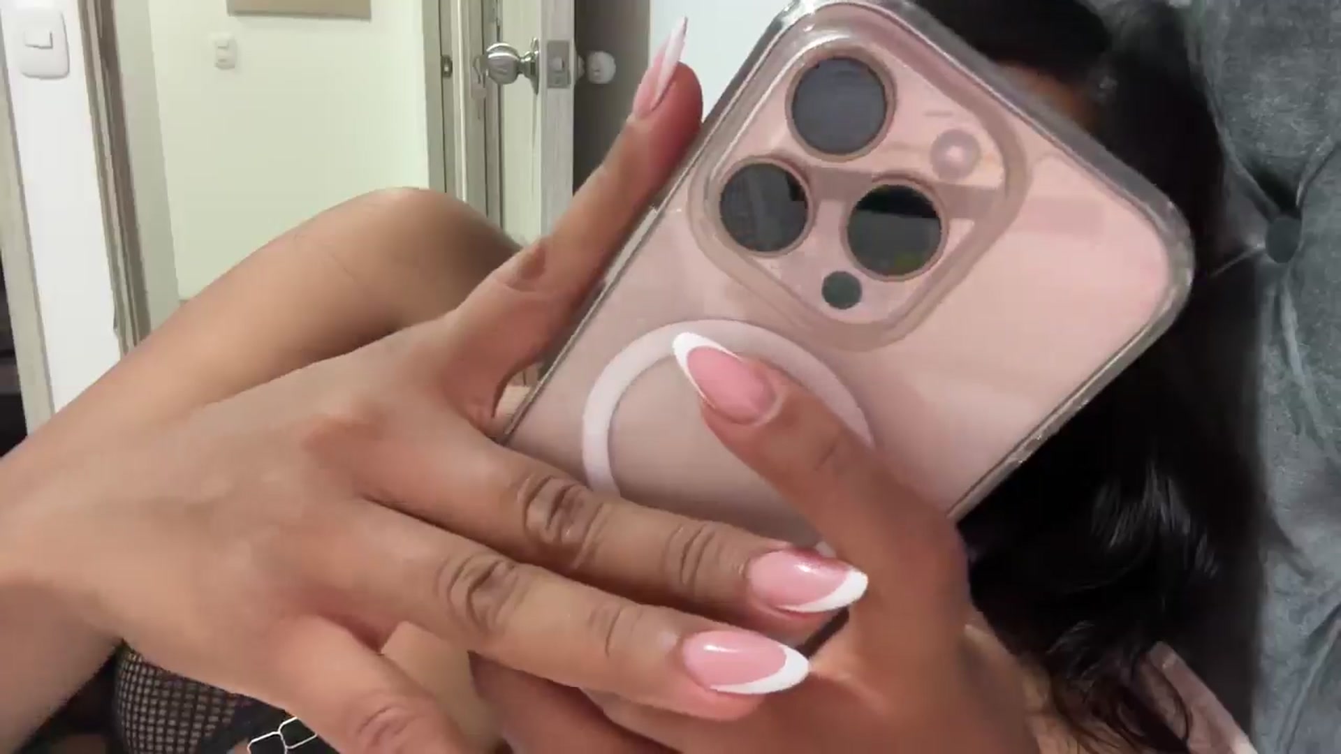 Gallery image thumbnail from Anastasia_sea's myfreecams stream on, 01/20/2025, 02:47 image 3 of 20