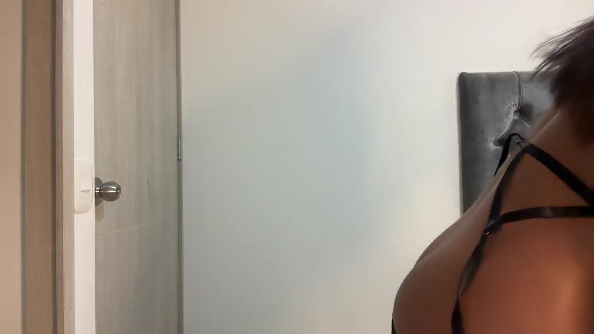 Gallery image thumbnail from Anastasia_sea's myfreecams stream on, 03/02/2025, 05:56 image 4 of 20