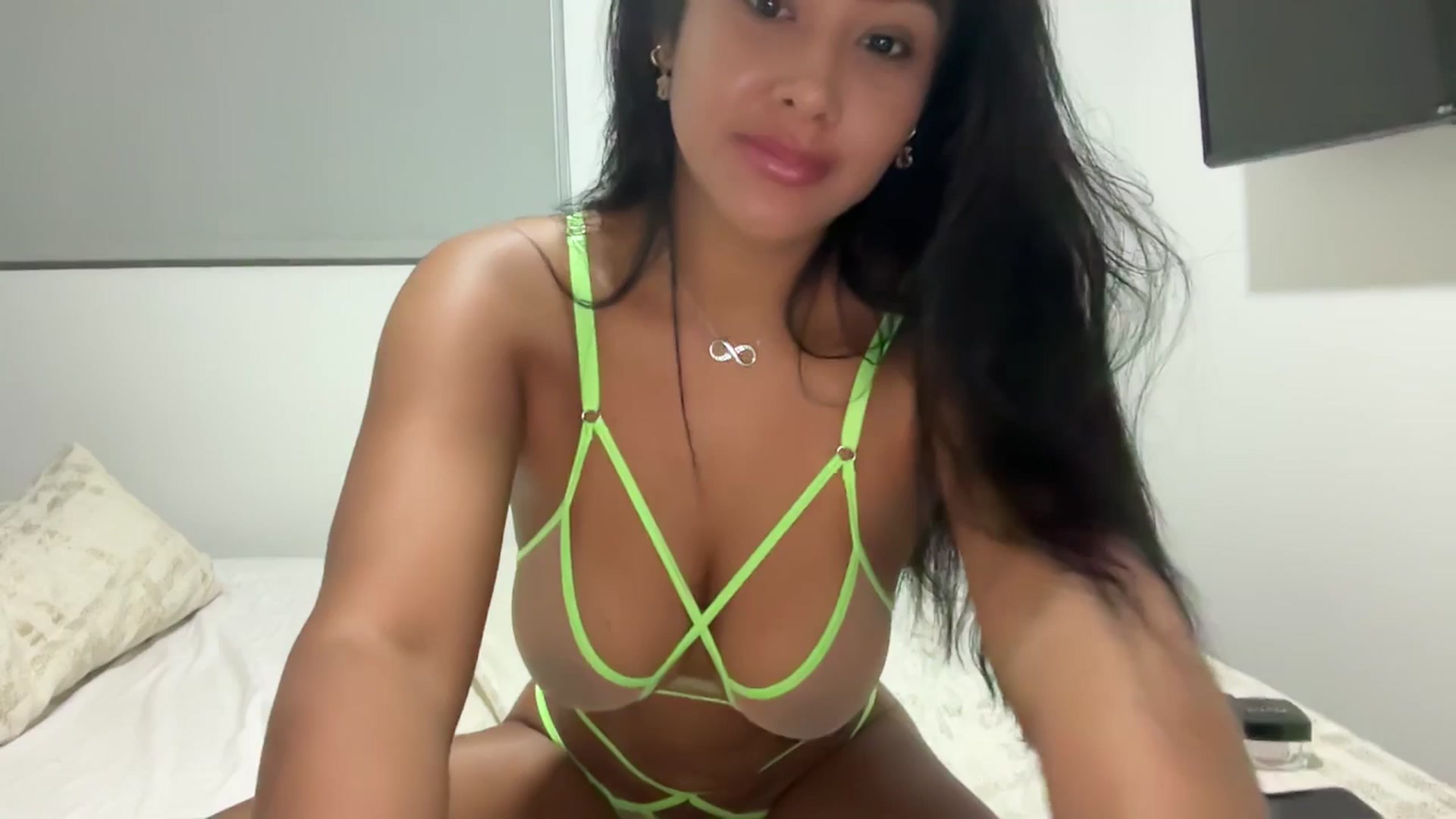 Gallery image thumbnail from Anastasia_sea's myfreecams stream on, 04/04/2025, 24:02 image 14 of 20