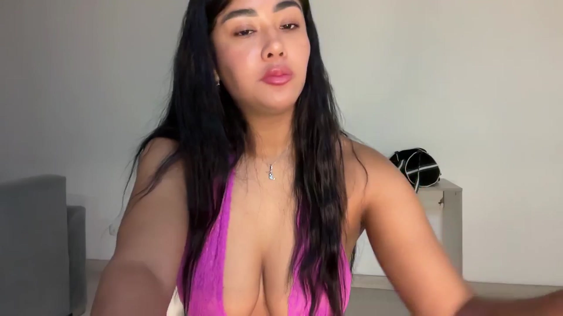 Gallery image thumbnail from Anastasia_sea's myfreecams stream on, 04/15/2025, 04:38 image 4 of 20