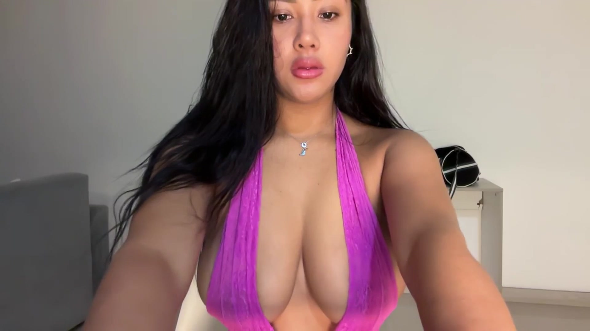 Gallery image thumbnail from Anastasia_sea's myfreecams stream on, 04/15/2025, 04:38 image 17 of 20
