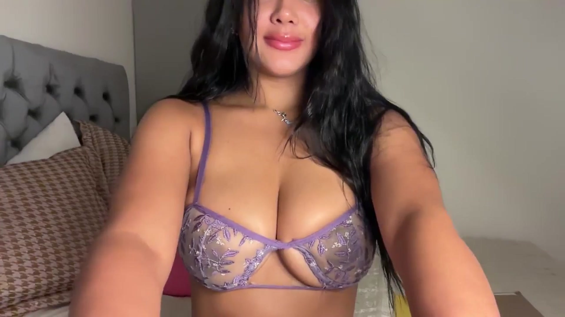 Gallery image thumbnail from Anastasia_sea's myfreecams stream on, 04/23/2025, 03:03 image 6 of 20
