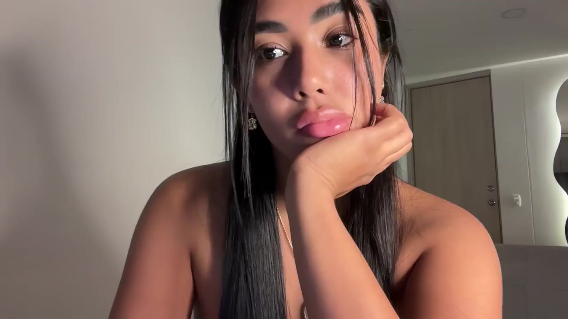 Gallery image thumbnail from Anastasia_sea's myfreecams stream on, 04/27/2025, 05:26 image 14 of 20
