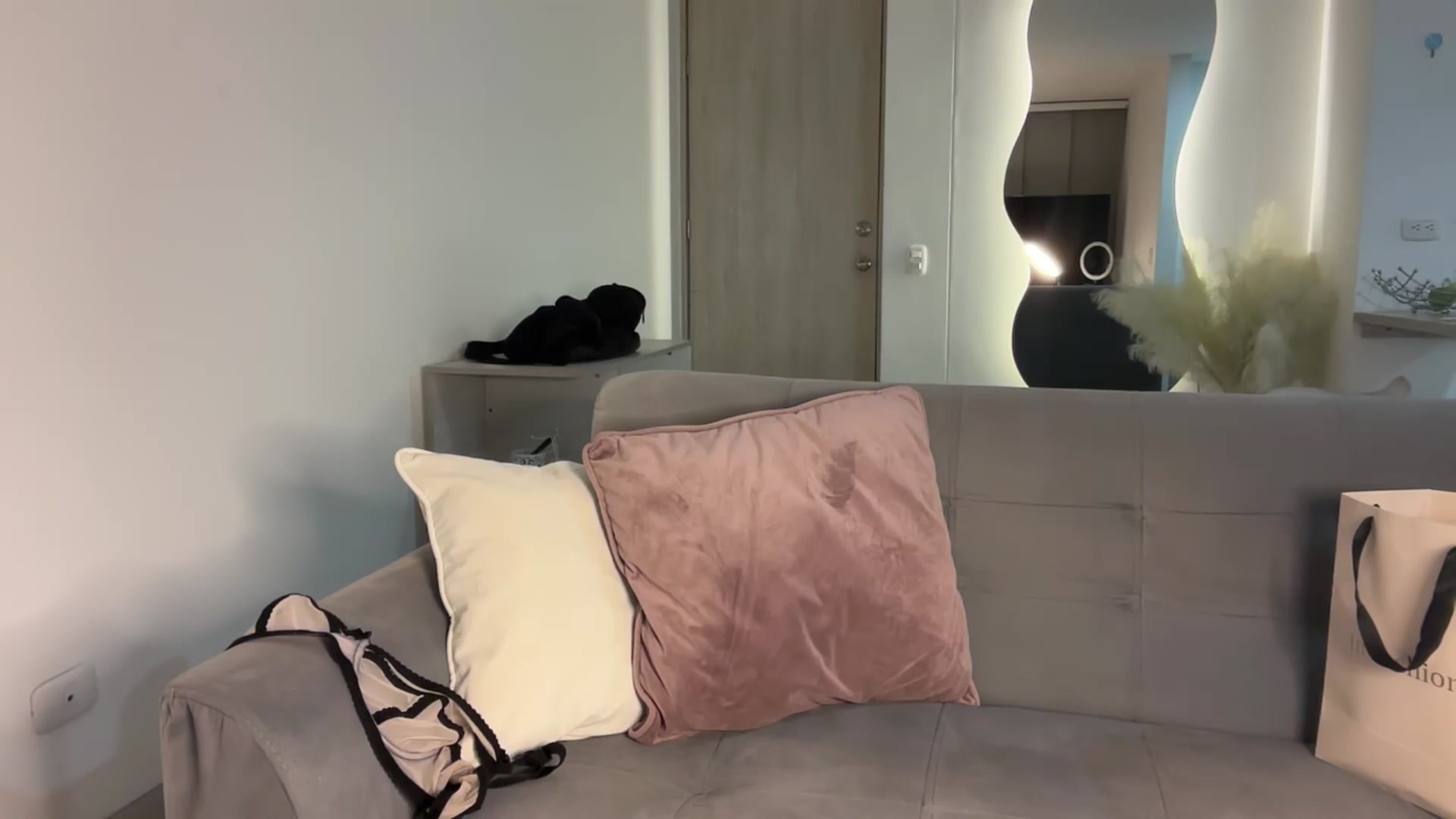 Gallery image thumbnail from Anastasia_sea's myfreecams stream on, 04/29/2025, 05:25 image 1 of 20