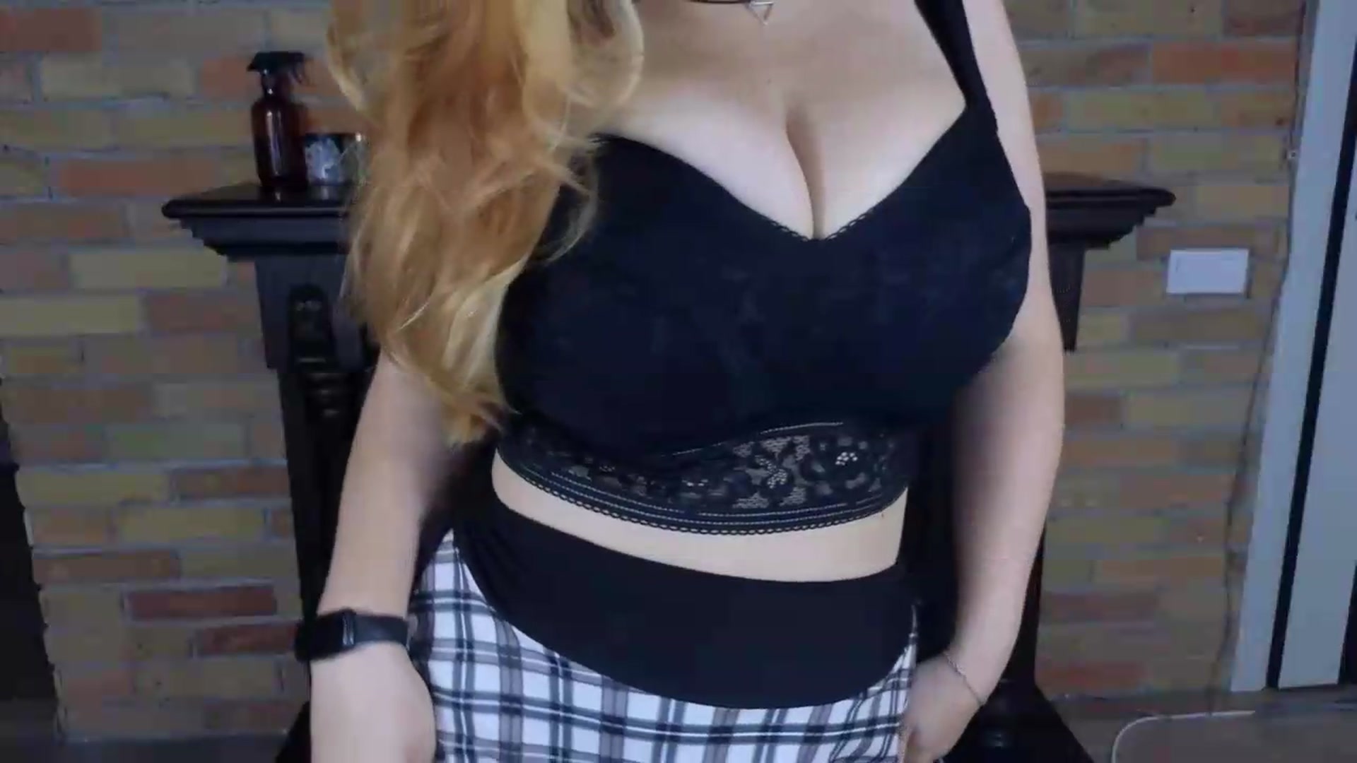 Gallery image thumbnail from Anastelle's myfreecams stream on, 08/03/2026, 18:59 image 12 of 20
