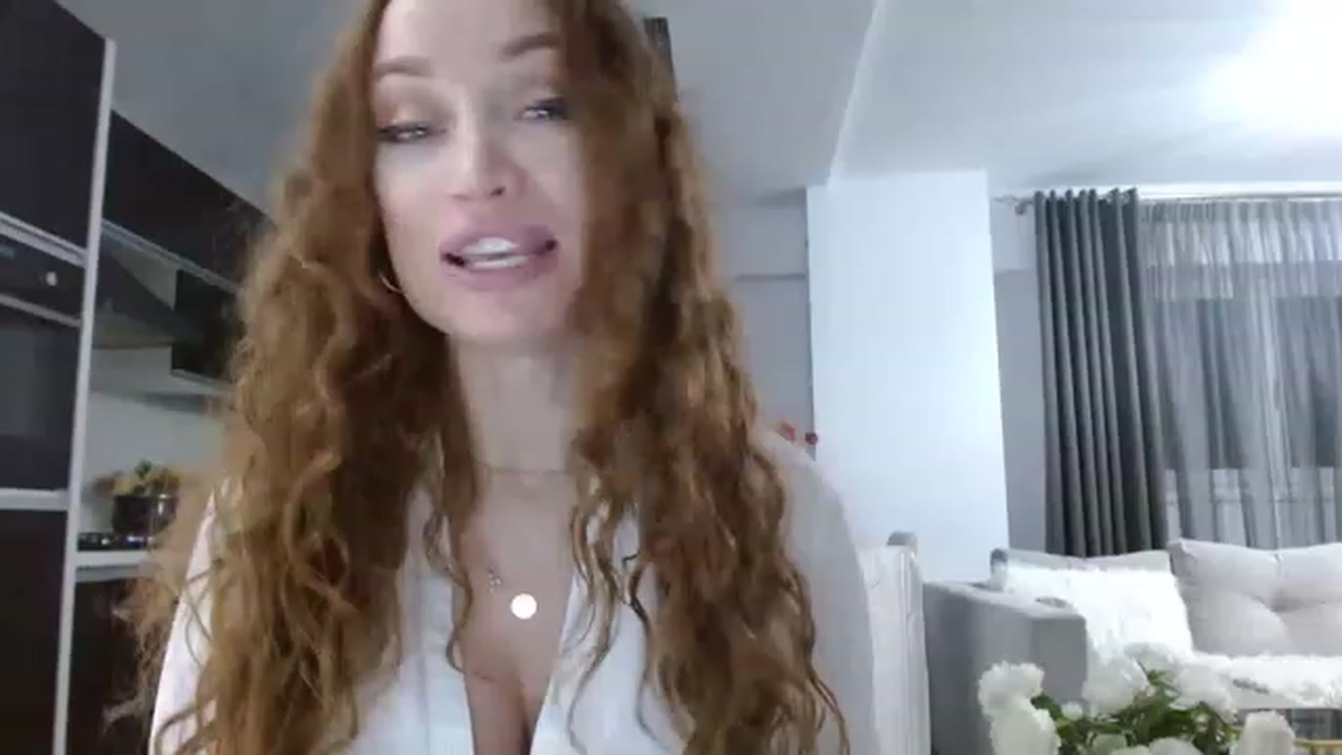 Gallery image thumbnail from Anayys's myfreecams stream on, 11/16/2022, 07:47 image 5 of 20