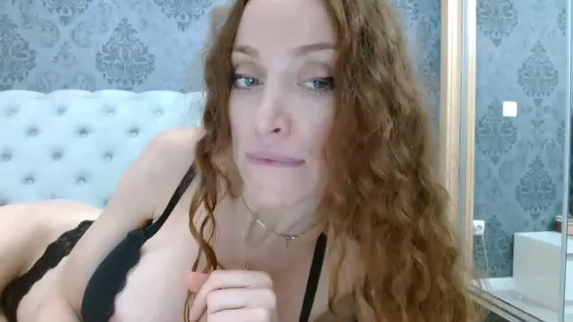 Gallery image thumbnail from Anayys's myfreecams stream on, 11/16/2022, 16:24 image 18 of 20