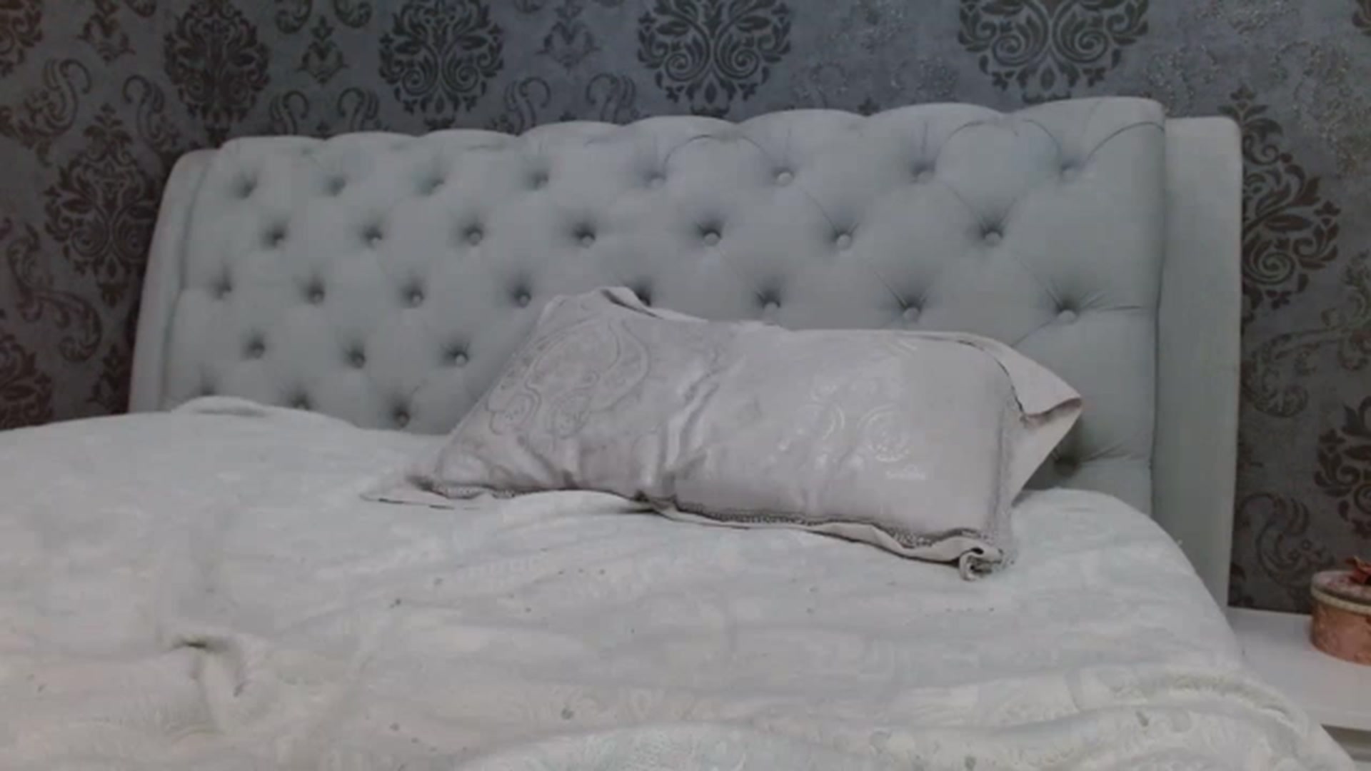 Gallery image thumbnail from Anayys's myfreecams stream on, 11/19/2022, 02:21 image 6 of 20