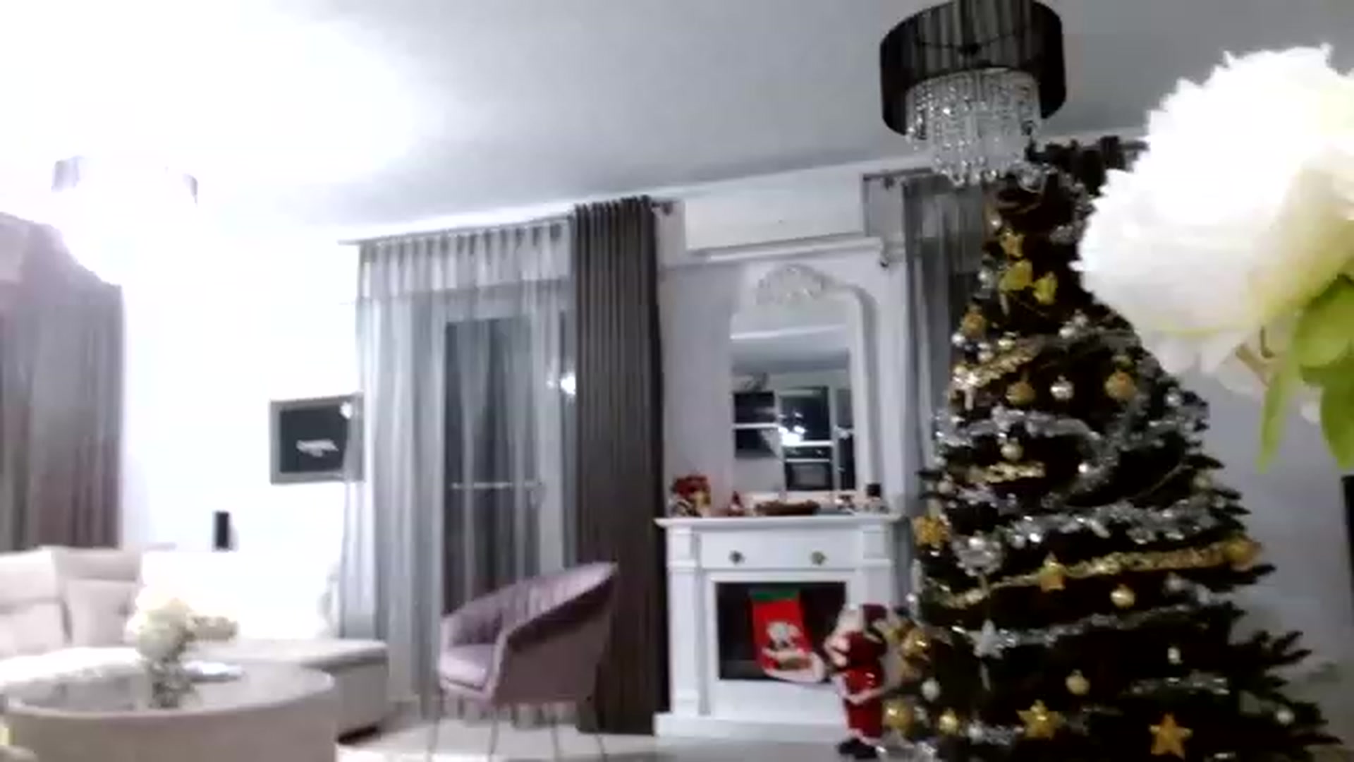 Gallery image thumbnail from Anayys's myfreecams stream on, 11/27/2022, 16:43 image 1 of 20