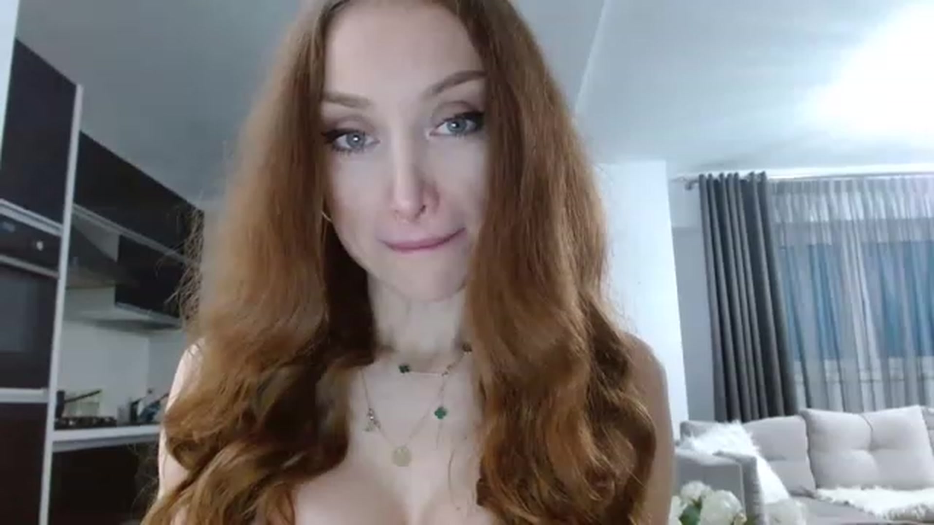 Gallery image thumbnail from Anayys's myfreecams stream on, 12/01/2022, 15:10 image 3 of 20