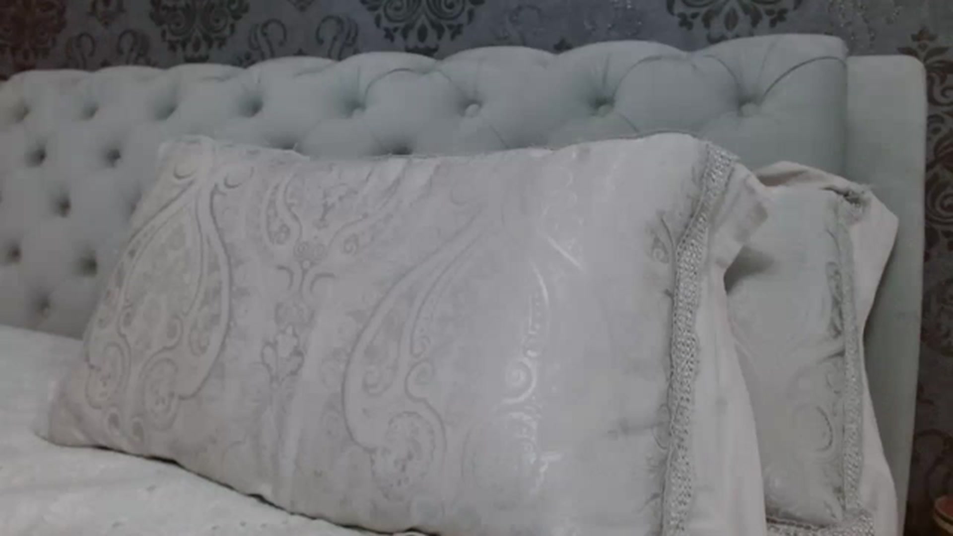 Gallery image thumbnail from Anayys's myfreecams stream on, 12/04/2022, 18:17 image 13 of 20
