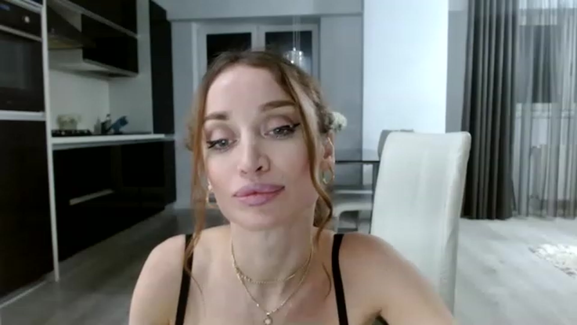 Gallery image thumbnail from Anayys's myfreecams stream on, 01/09/2023, 02:03 image 11 of 20